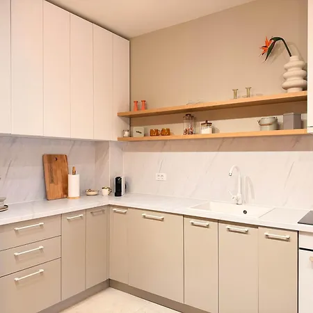 شقة Cozy Forrest-side 2br Walking Distance From Old Town - Free Parking & Patio