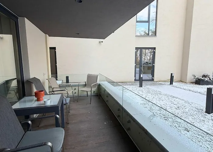 Apartment Cozy Forrest-side 2br Walking Distance From Old Town - Free Parking & Patio Brasov